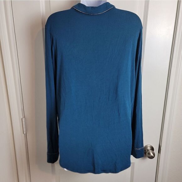 VICTORIA'S SECRET Button Down Sleep Top - Picture 8 of 10